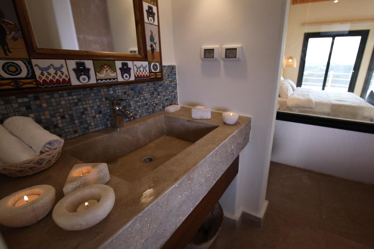 Benben By Dhara Hotels - Adults Only أسوان المظهر الخارجي الصورة Bathroom at the Hotel
