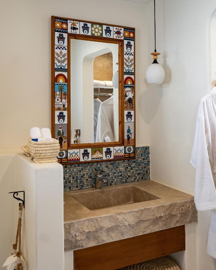 Benben By Dhara Hotels - Adults Only أسوان المظهر الخارجي الصورة Bathroom at the Hotel